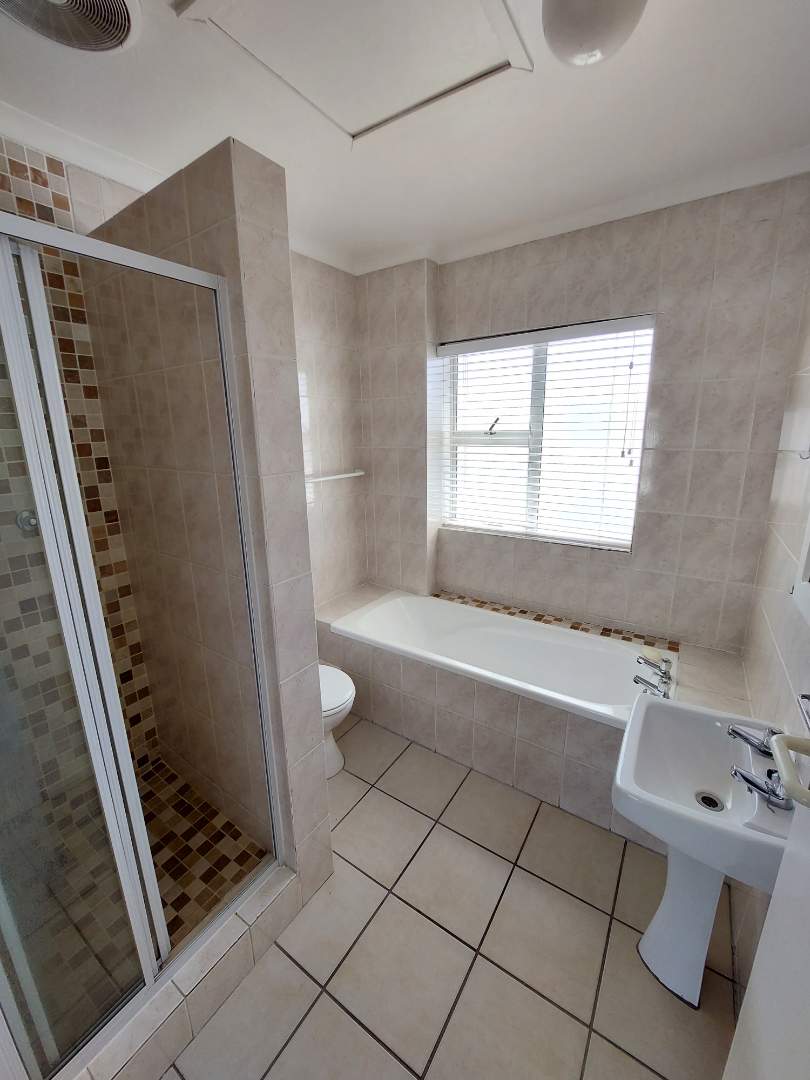 To Let 1 Bedroom Property for Rent in Big Bay Western Cape